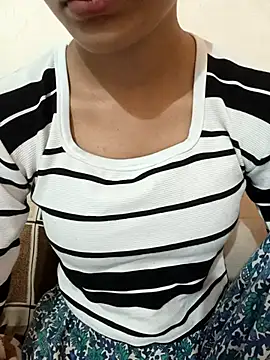 Snapshot of Nidhima-Singh chatting on 07-23-26, 05:22 Nidhima-Singh online show from 07-23-26, 05:22