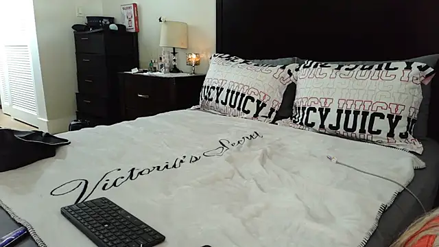 gothbaby3055 online show from 06-26-26, 06:34