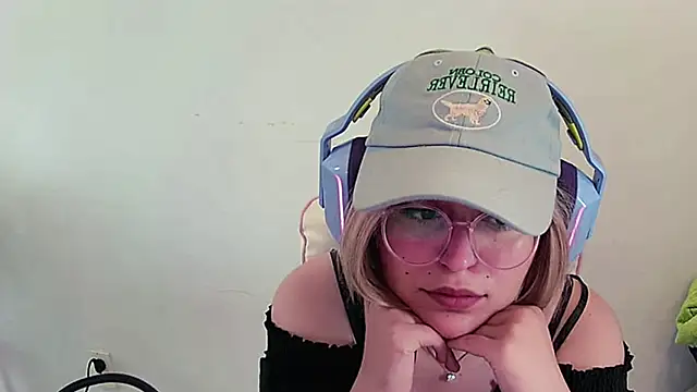 PinkMoonBaby online show from 06-06-26, 07:24