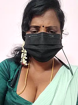 aiswarya143 online show from 06-10-26, 11:09