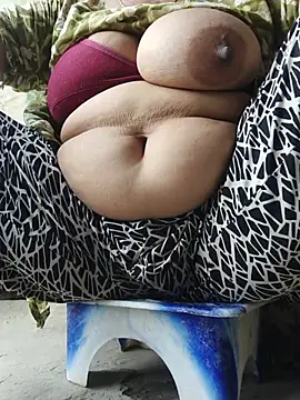 Snapshot of Your_Bhabhi69 chatting on 06-30-26, 12:55 Your Bhabhi69 online show from 06-30-26, 12:55