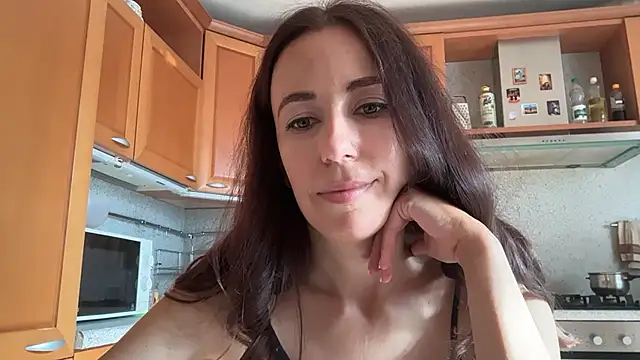 Snapshot of Flamingo_Queen chatting on 07-15-26, 04:29 Flamingo Queen online show from 07-15-26, 04:29