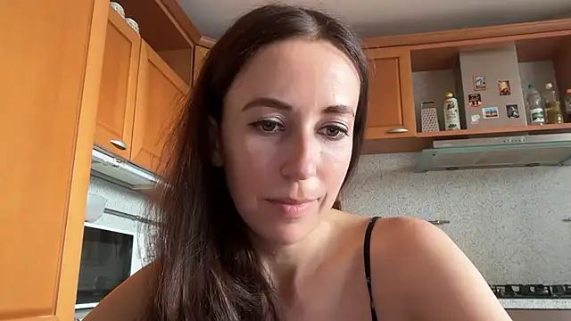Snapshot of Flamingo_Queen chatting on 07-20-26, 03:03 Flamingo Queen online show from 07-20-26, 03:03