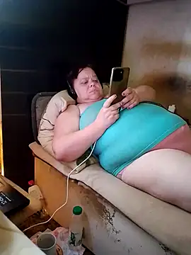 Snapshot of oksana72 chatting on 07-17-26, 08:32 oksana72 online show from 07-17-26, 08:32