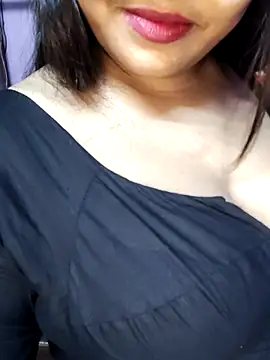 Snapshot of SWEETY-099 chatting on 07-18-26, 04:11 SWEETY-099 online show from 07-18-26, 04:11
