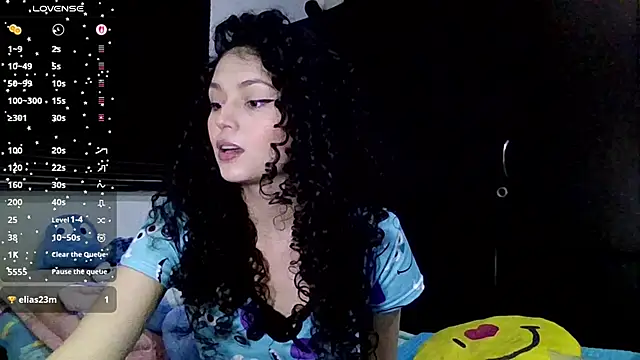 Snapshot of Diamond_Curls chatting on 07-01-26, 03:34 Diamond Curls online show from 07-01-26, 03:34