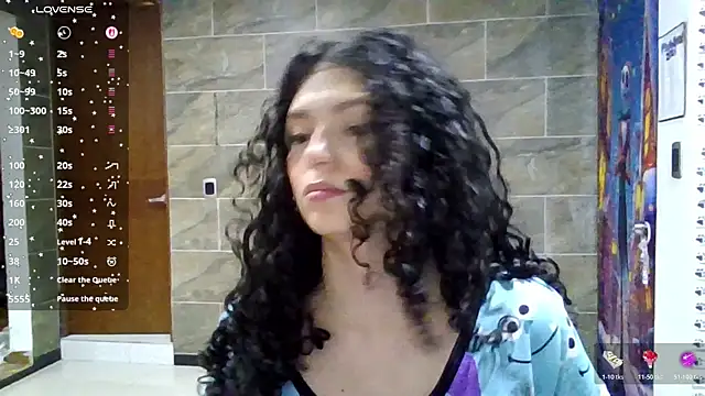 Snapshot of Diamond_Curls chatting on 07-29-26, 04:05 Diamond Curls online show from 07-29-26, 04:05