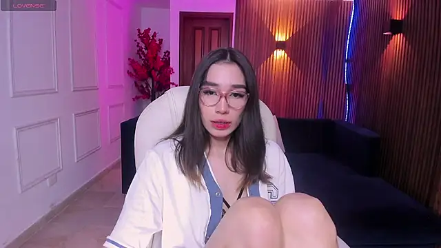 Emma caarter  online show from 06-25-26, 03:17