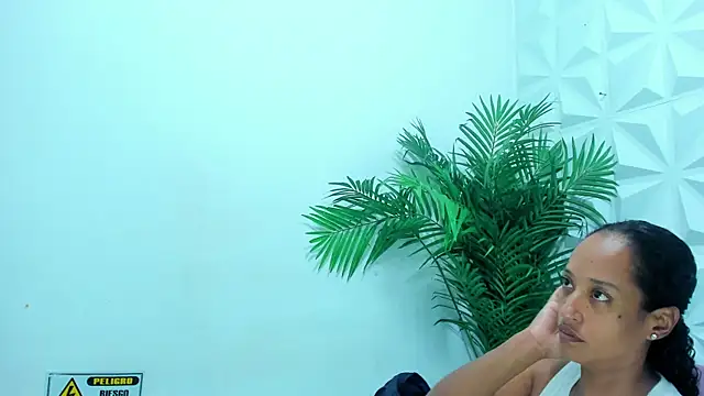 Snapshot of Daniela_Spencerr chatting on 07-24-26, 10:57 Daniela Spencerr online show from 07-24-26, 10:57