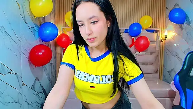 Aleja r  online show from 06-27-26, 08:14