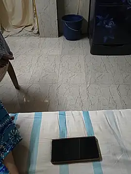 hotwife2217 online show from 06-10-26, 04:17