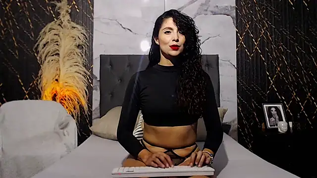 Snapshot of Angel_Bells chatting on 08-06-26, 10:00 Angel Bells online show from 08-06-26, 10:00