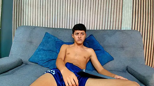 Snapshot of Justin_ortiz chatting on 07-01-26, 07:24 Justin ortiz online show from 07-01-26, 07:24