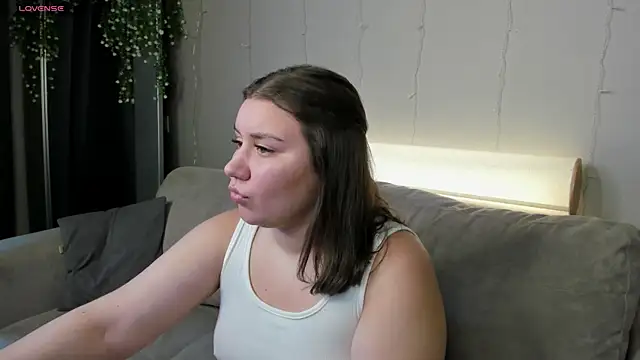 Velvet Kisss online show from 07-21-26, 01:30