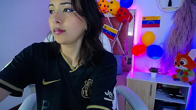 Camiila  1 online show from 06-16-26, 11:35