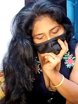 Snapshot of tamil_sarah chatting on 07-09-26, 06:56 tamil sarah online show from 07-09-26, 06:56