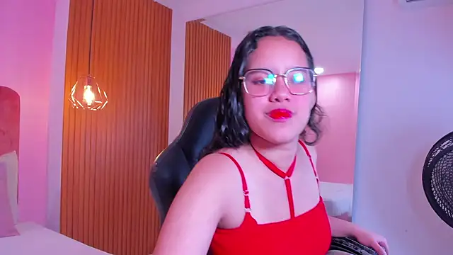 Snapshot of shayra_alina chatting on 07-04-26, 12:44 shayra alina online show from 07-04-26, 12:44