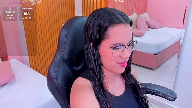 Snapshot of shayra_alina chatting on 07-20-26, 04:16 shayra alina online show from 07-20-26, 04:16