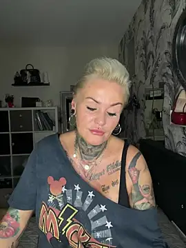 Snapshot of InkedMissLaBaehm chatting on 07-15-26, 10:37 InkedMissLaBaehm online show from 07-15-26, 10:37