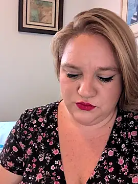 Jonesinjil online show from 06-19-26, 05:06