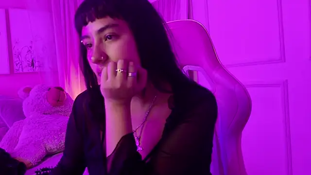 SariBm online show from 06-15-26, 07:05