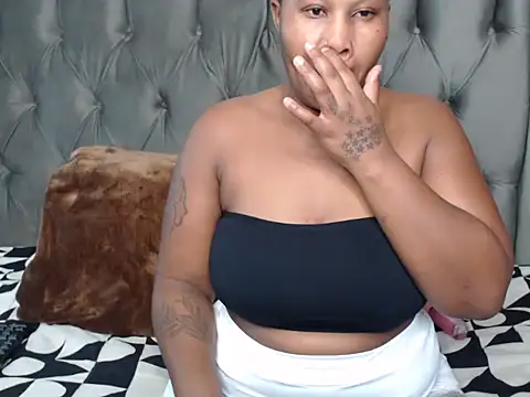 Loyal Alisha online show from 06-22-26, 03:25