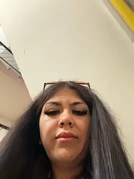 LoveYou2899 online show from 06-18-26, 09:14