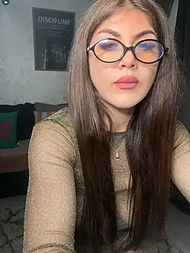 LoveYou2899 online show from 07-03-26, 04:02
