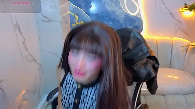 Lily Tx online show from 08-05-26, 12:41