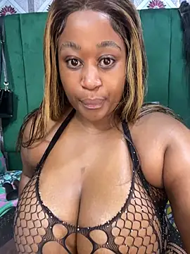 Curveybubbles23 online show from 06-28-26, 01:33