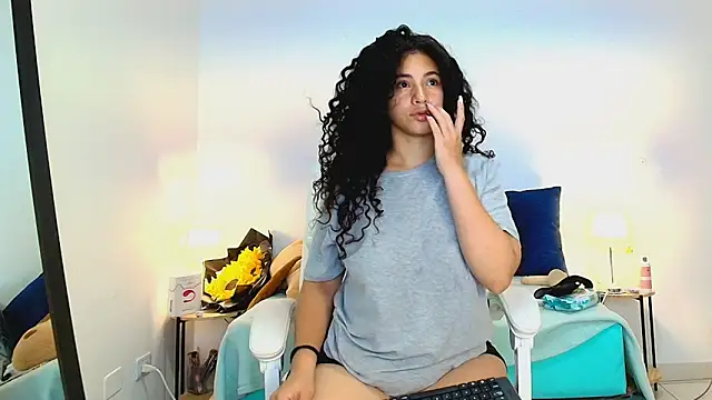 Isabella Sophia19 online show from 07-21-26, 03:20