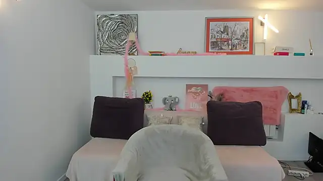 Serennaax online show from 06-13-26, 03:59