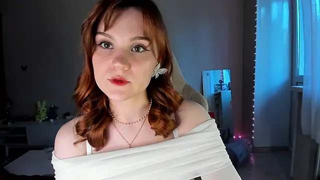 Snapshot of amelia_braun chatting on 06-18-26, 01:06 amelia braun online show from 06-18-26, 01:06