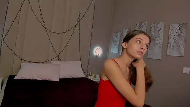 Lola lovesss online show from 07-02-26, 02:22