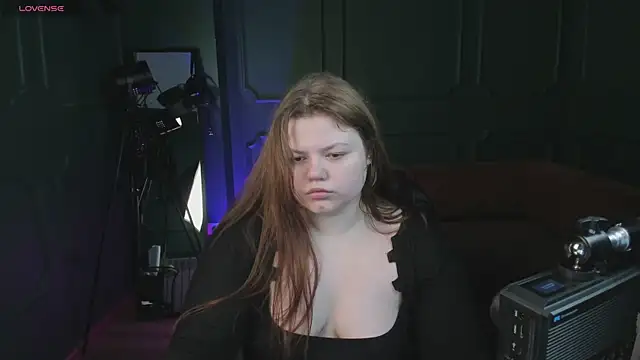 Doublee Trouble online show from 06-25-26, 02:10