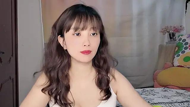 Yesqiko online show from 06-18-26, 05:41