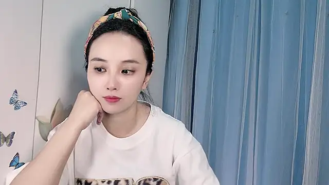 Yesqiko online show from 06-26-26, 02:43
