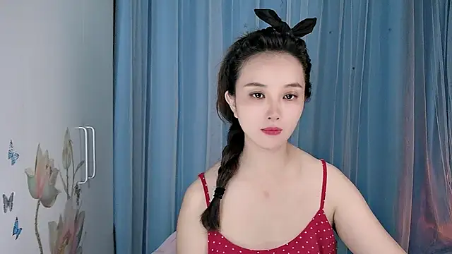 Yesqiko online show from 07-18-26, 04:22