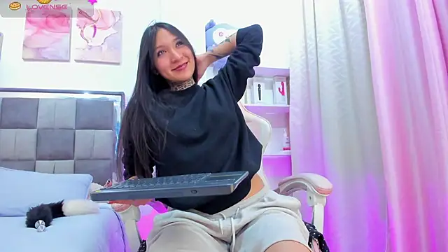 isasaenz  online show from 07-31-26, 03:50
