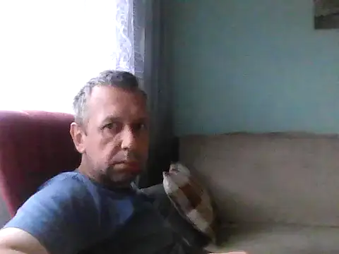 RafalekRozmarynowski81 online show from 07-12-26, 05:53