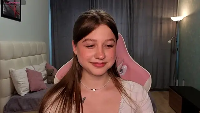 lilymoore69 online show from 06-17-26, 09:01