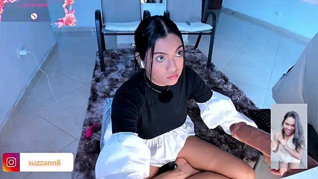 Snapshot of SUZZAN-R chatting on 06-19-26, 10:35 SUZZAN-R online show from 06-19-26, 10:35