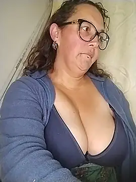 Saraqueen-- online show from 07-05-26, 04:19