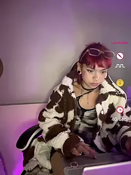 Snapshot of xLilyAngelx_ chatting on 06-26-26, 10:41 xLilyAngelx online show from 06-26-26, 10:41