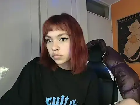 Snapshot of xLilyAngelx_ chatting on 08-01-26, 03:06 xLilyAngelx online show from 08-01-26, 03:06