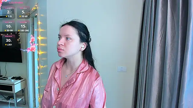Evelyne xxo online show from 07-14-26, 02:49