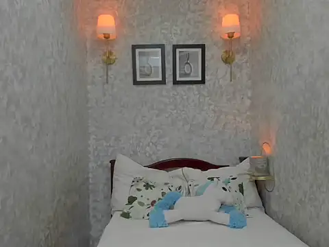 Snapshot of emily_rosue_ chatting on 06-24-26, 02:54 emily rosue online show from 06-24-26, 02:54