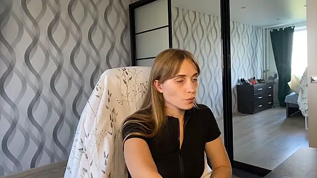 Miss Luna meow online show from 07-14-26, 03:51