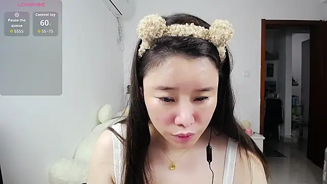 Xiao-yuo1 online show from 06-17-26, 12:29