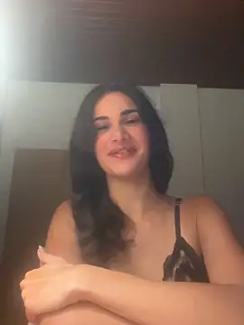 Snapshot of sarahlfvxo chatting on 06-16-26, 04:09 sarahlfvxo online show from 06-16-26, 04:09